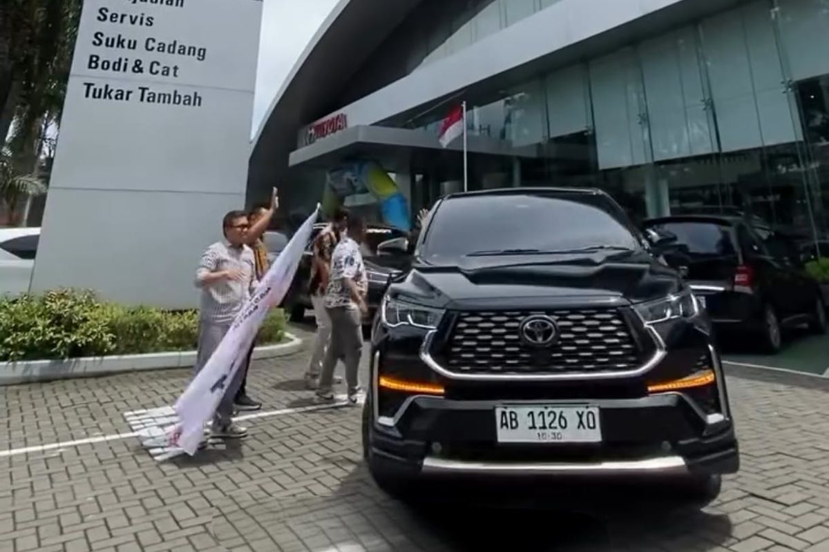 Toyota, Innova, Zenix, Zenix Hybrid, Toyota Kijang Innova, innova, zenix hybrid, Innova Community Ultah Ke-19, Lomba Adu Irit Tembus 26,5 Km/Liter