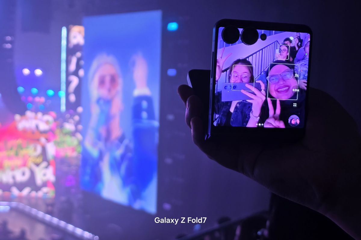 konser, G-Dragon, G-DRAGON, asisten AI, Gemini, Samsung, Galaxy Z Flip 7, Z Flip 7, Gemini Live, gemini, ubermensch, ubermensch jakarta, Kecanggihan AI Gemini Samsung Galaxy Z Flip 7 Terbukti di Konser G-Dragon Übermensch Jakarta