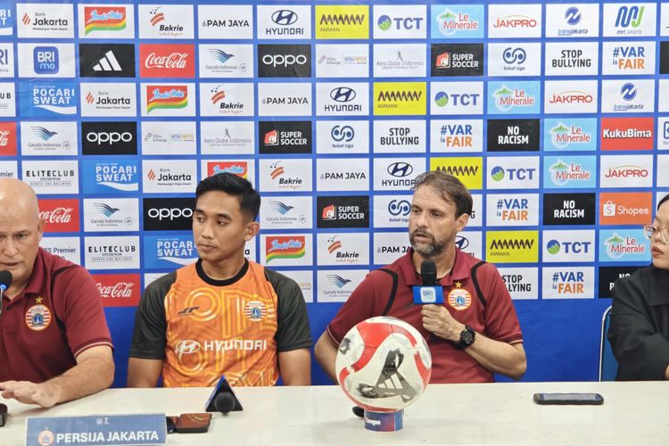 Persija, Persib, Link live streaming, Mauricio Souza, Rizky Ridho, PERSIJA VS PERSIB, Link Live Streaming Persija Vs Persib Sore Ini, Tekanan Mauricio Souza
