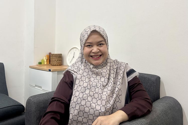 7 Cara Mengajarkan Anak Berani Berkata Tidak, 1. Dengarkan anak dengan tulus sejak awal, 2. Validasi perasaan sebelum memberi arahan, 3. Biasakan anak memiliki pilihan, 4. Bangun budaya komunikasi terbuka di rumah, 5. Siapkan anak menghadapi perbedaan pendapat, 6. Latih dengan bermain peran, 7. Berikan contoh sikap 