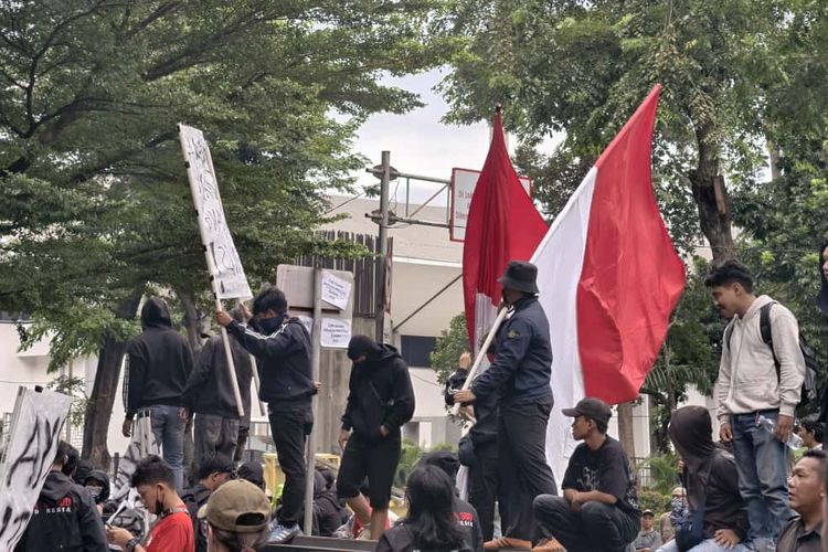Ultras Garuda, PSSI, timnas Indonesia, Timnas Indonesia, Ultras Garuda Gelar Aksi di Kantor PSSI, Sampaikan Tuntutan