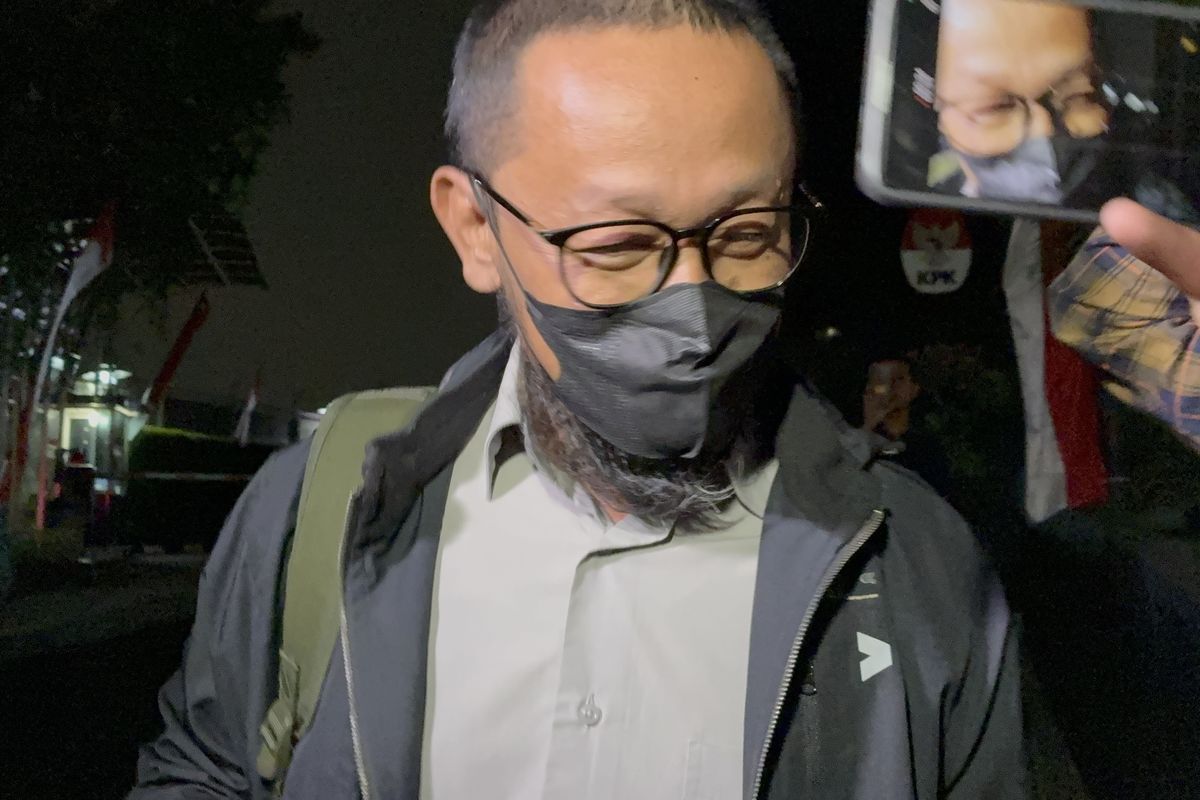 kuota haji, kuota haji 2024, korupsi kuota haji, kasus kuota haji, Ishfah Abidal Aziz, Gus Alex, Respons Gus Alex Usai Diperiksa KPK Terkait Kasus Kuota Haji: Ke Penyidik Saja
