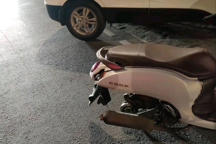 Waspada, Ini Penyebab Roda Belakang Skutik Mendadak Copot di Jalan