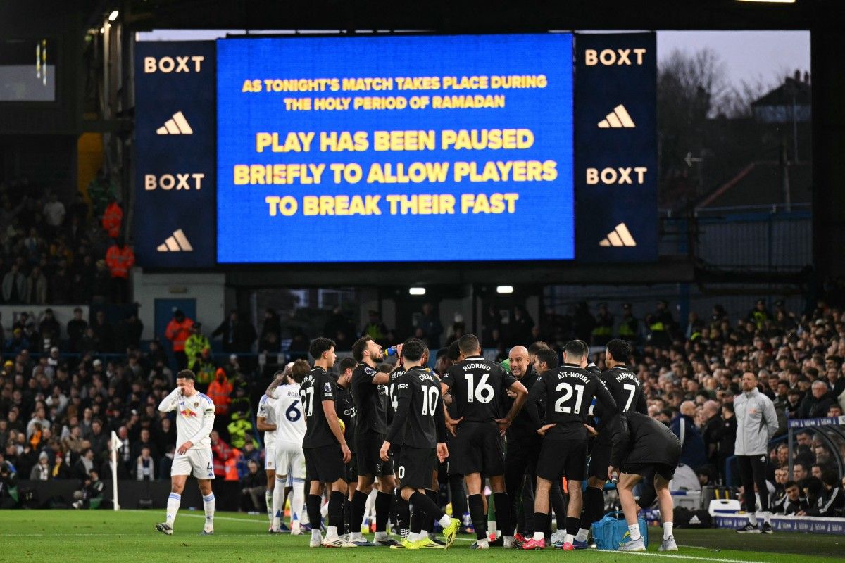 Jeda buka puasa, Leeds United, Norwich City, Leeds United Minta Suporter Hargai Jeda Buka Puasa di Piala FA