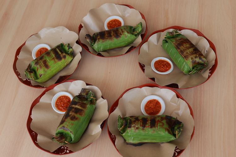 Nasi bakar, Resep Nasi Bakar Rica Ayam Gurih dan Kaya Isian