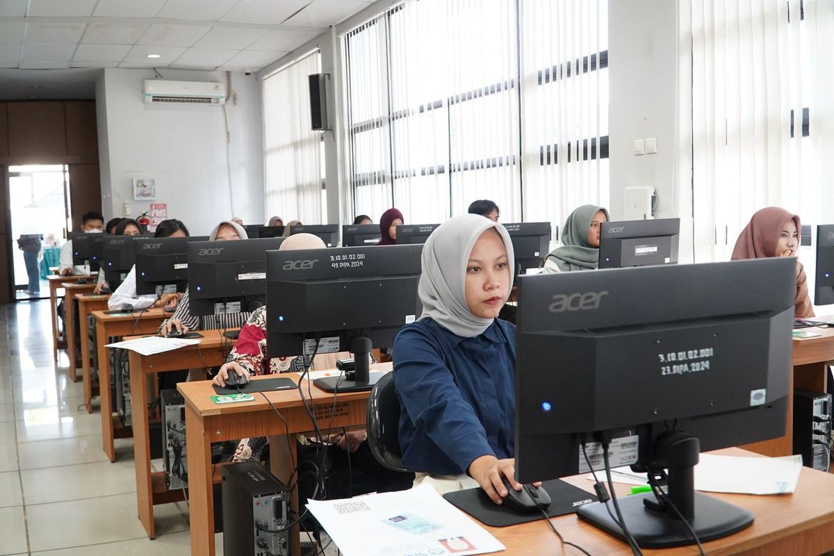 Pendaftaran UTBK-SNBT 2026 Dibuka 25 Maret, Simak Syarat dan Cara Daftarnya, Apa Itu UTBK-SNBT dan Mengapa Penting?, Apa Saja Syarat Pendaftaran UTBK-SNBT 2026?, Kapan Jadwal Lengkap UTBK-SNBT 2026?, Bagaimana Cara Daftar UTBK-SNBT 2026?, Apa yang Perlu Diperhatikan Calon Peserta?