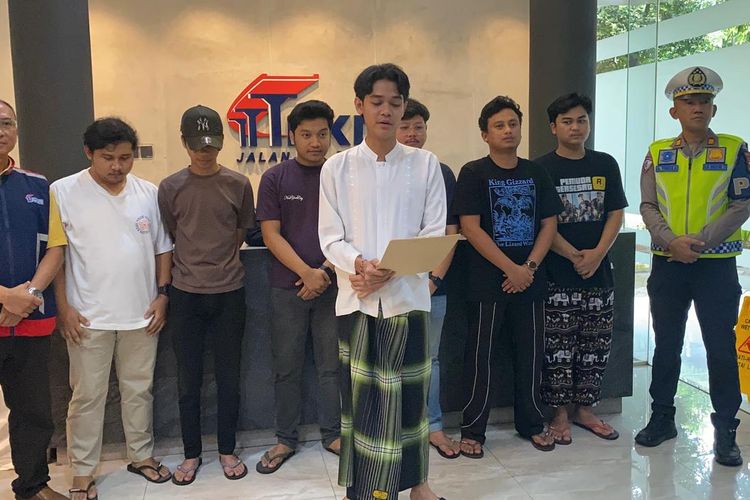 zig-zag, membahayakan, mobil, Polisi: Berkendara Zig-zag di Tol Bisa Ditindak