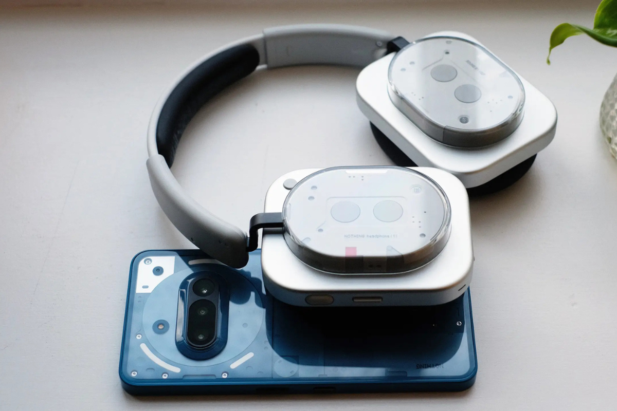 Nothing, headphone, Headphone, Headphone 1, over-ear headphones, Nothing Headphone 1 Meluncur, Bisa Terhubung ke 2 Perangkat