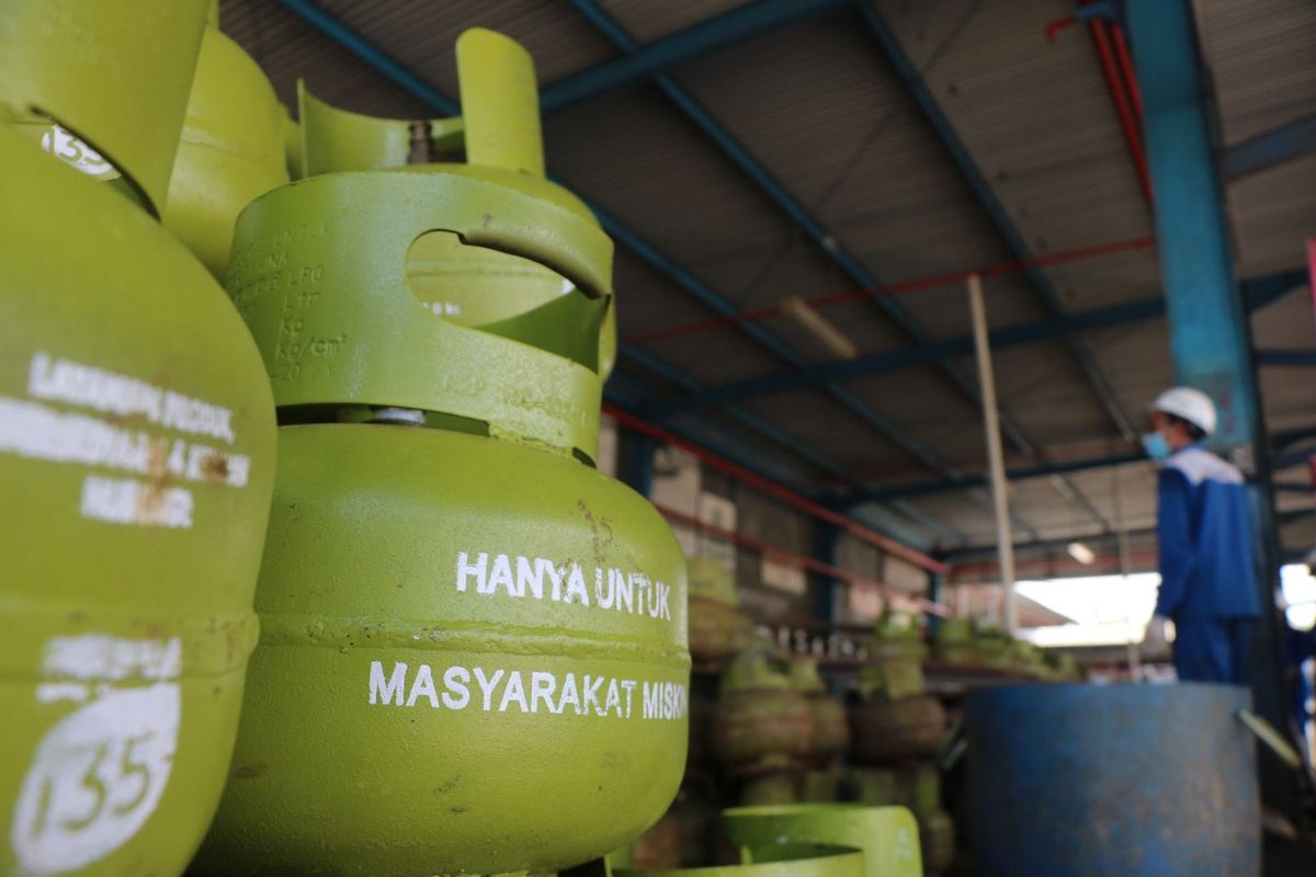 gas melon, gas LPG 3 kg, Sambas, Gas LPG 3 kg Langka dan Mahal di Sambas, Pemda Klaim Distribusi Normal, Warga sampai keliling, harga lampaui HET, Harga naik sejak akhir 2025, Distribusi diklaim masih normal, Pengawasan akan diperketat