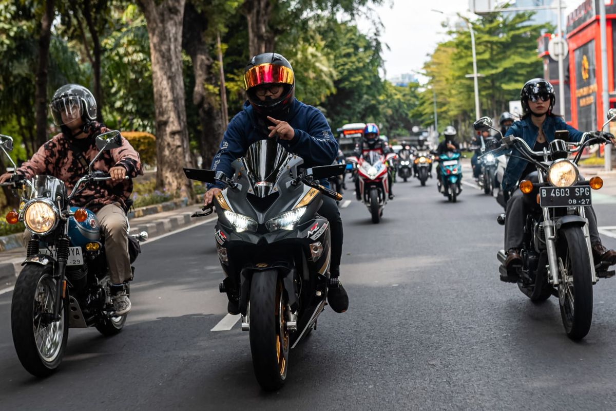 IIMS, komunitas motor, Motul, Indonesia International Motor Show, sunmori, sunday morning ride, IIMS 2025, Komunitas Motor Ramaikan IIMS 2025 Lewat Sunmori