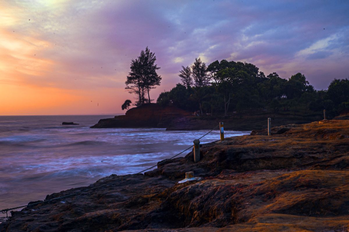 Pantai Panjang, Pantai Tapak Paderi, Pantai Linau, Pulau Tikus, Pulau Enggano, pulau enggano, Pantai Lentera Merah Bengkulu, pantai di bengkulu, Pantai Sungai Suci, pantai tapak paderi, pantai linau, pantai danau gedang, pantai pasar bawah, pantai laguna samudra, 10 Pantai di Bengkulu Rekomendasi untuk Liburan Sekolah Juni 2025, 1. Pantai Panjang, 2. Pantai Tapak Paderi, 3. Pantai Linau, 4. Pulau Tikus, 5. Pulau Enggano, 6. Pantai Sungai Suci, 7. Pantai Lentera Merah, 8. Pantai Danau Gedang, 9. Pantai Pasar Bawah, 10. Pantai Laguna Samudra