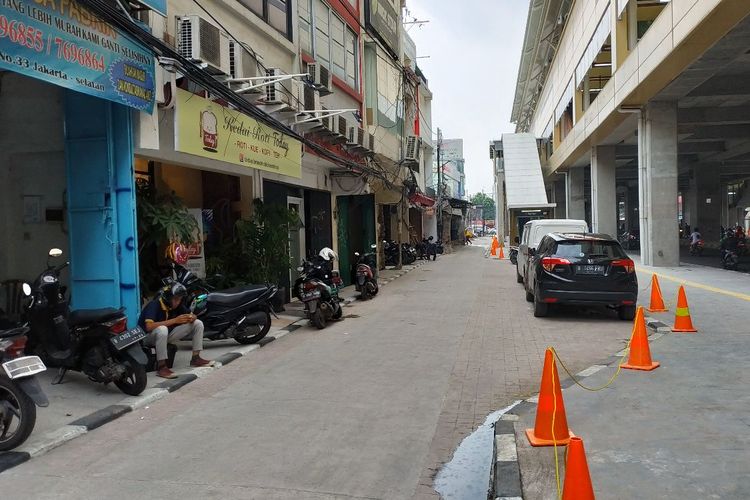 traffic cone, Asal Mula Traffic Cone, Kerucut Oranye yang Jadi Penanda Penting di Jalan
