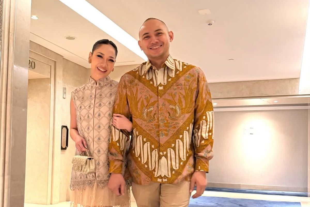 Ranggaz dan Angie, Enzy Storia, Gaya 9 Seleb Hadiri Pernikahan Ranggaz dan Angie di Jakarta, BCL Elegan dengan Kerah Cheongsam, 1. Bunga Citra Lestari (BCL), 2. Enzy Storia, 3. Mahalini dan Rizky Febian, 4. Alika Islamadina, 5. Omar Daniel, 6. Aaliyah Massaid, 7. Deva Mahenra, 8. Mikha Tambayong, 9. Alyssa Daguise dan Al Ghazali