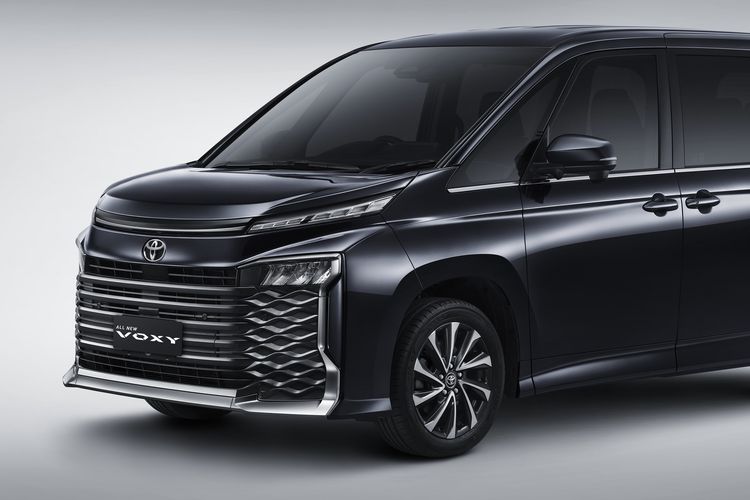 mobil bekas, toyota voxy, Voxy, harga mobil bekas, Daftar harga mobil bekas, Cek Harga Toyota Voxy Bekas, mulai Rp 300 Jutaan