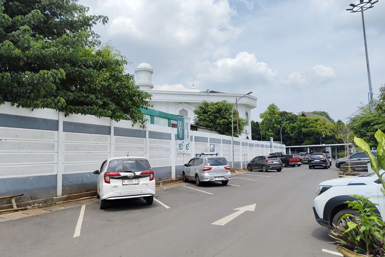 tarif parkir di Stasiun Pasar Senen, tarif parkir motor di Stasiun Pasar Senen, tarif parkir mobil di stasiun pasar senen, parkir inap stasiun pasar senen, Berapa Tarif Parkir di Stasiun Pasar Senen? Ini Rinciannya