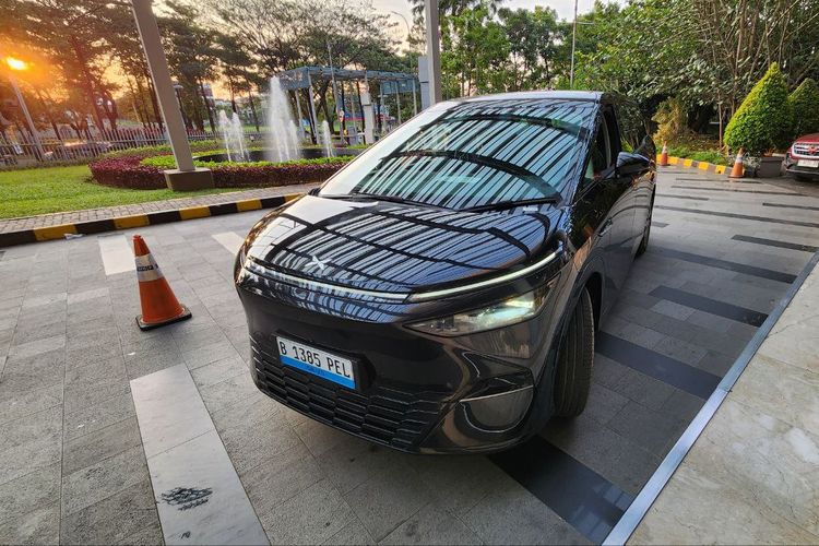 kenyamanan penumpang, mpv listrik premium, Xpeng X9, desain interior futuristis, MPV Listrik Xpeng X9: Suasana Interior yang Futuristis