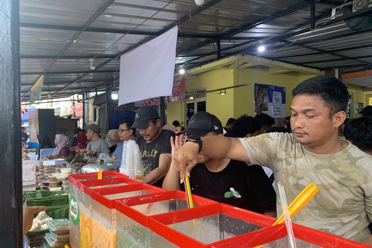Berburu Takjil di Bazar Ramadhan Benhil, Rp 50.000 Dapat Apa?