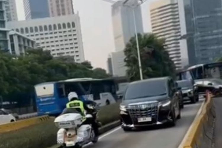 Sri Mulyani Indrawati, Kendaraan dinas listrik, biaya mobil dinas, PMK 32 Tahun 2025, Biaya Mobil Dinas Eselon I Capai Rp 931 Juta di 2026