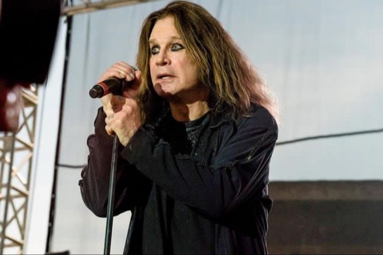 Ozzy Osbourne, Parkinson, Muhammad Ali, Robin Williams, Michael J Fox, ozzy osbourne meninggal, penyakit parkinson itu apa, penyakit parkinson apa, penyakit parkinson muhammad ali, Selain Ozzy Osbourne, Ini 7 Artis Dunia yang Mengidap Parkinson, 1. Ozzy Osbourne, 2. Muhammad Ali, 3. Robin Williams, 4. Michael J. Fox, 5. Neil Diamond, 6. Alan Alda, 7. Billy Connolly