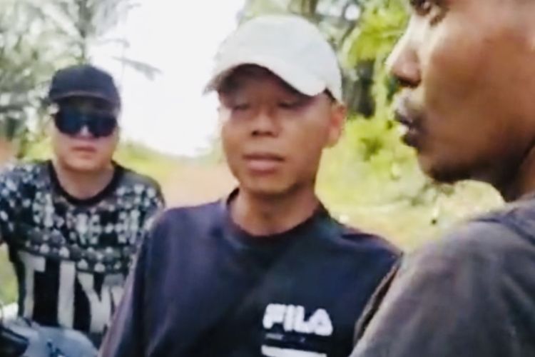 Ketapang, WNA China, Insiden Drone di Tambang Ketapang, WNA China Diduga Serang TNI, Imigrasi Amankan Puluhan Orang, Imigrasi Periksa Legalitas WNA China, Kronologi Versi Aparat dan Perusahaan, Klarifikasi dan Bantahan PT SRM, Imigrasi Amankan 26 WNA, TNI: Prajurit Hindari Eskalasi