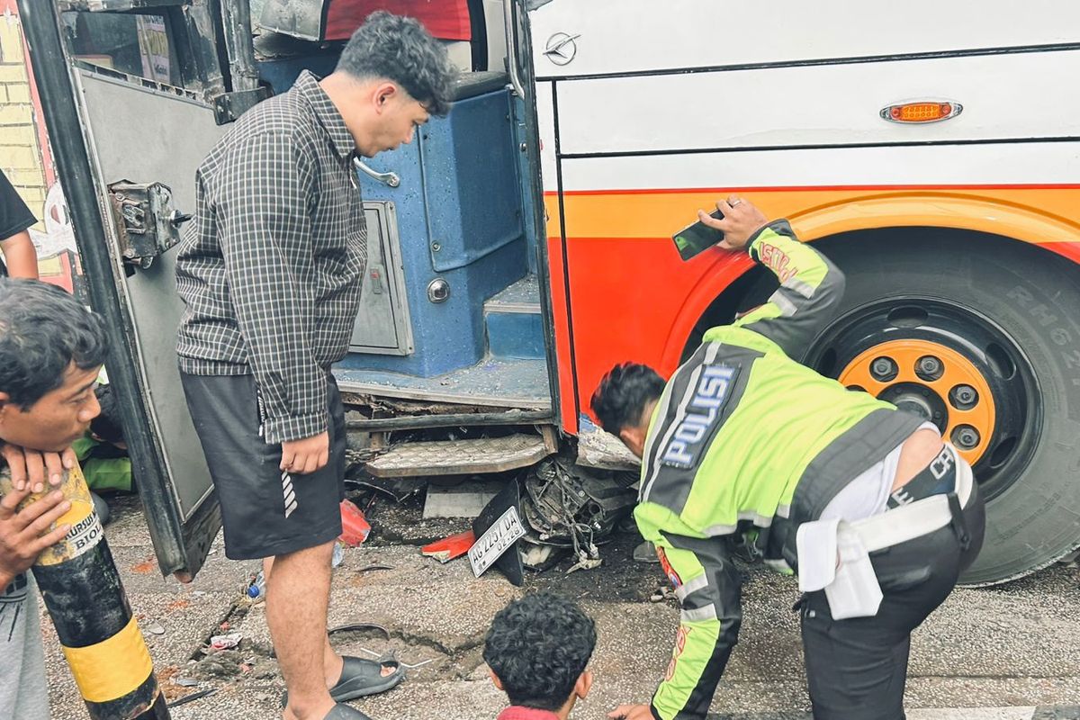 mendahului kendaraan, kecelakaan, batas kecepatan, Kecelakaan Bus di Kediri, Ini Aturan Mendahului dan Batas Kecepatan di Kota