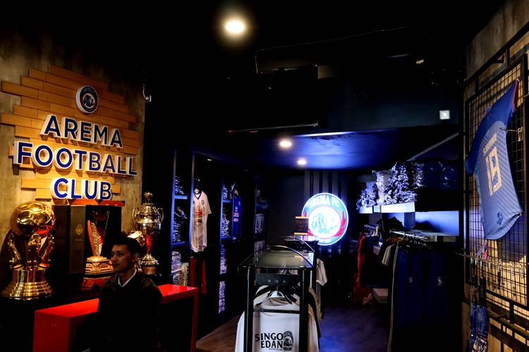 Arema FC, Aremania, Tragedi Kanjuruhan, Jersey Keempat Arema FC, Jembatan Kepedulian bagi Keluarga Korban Tragedi Kanjuruhan