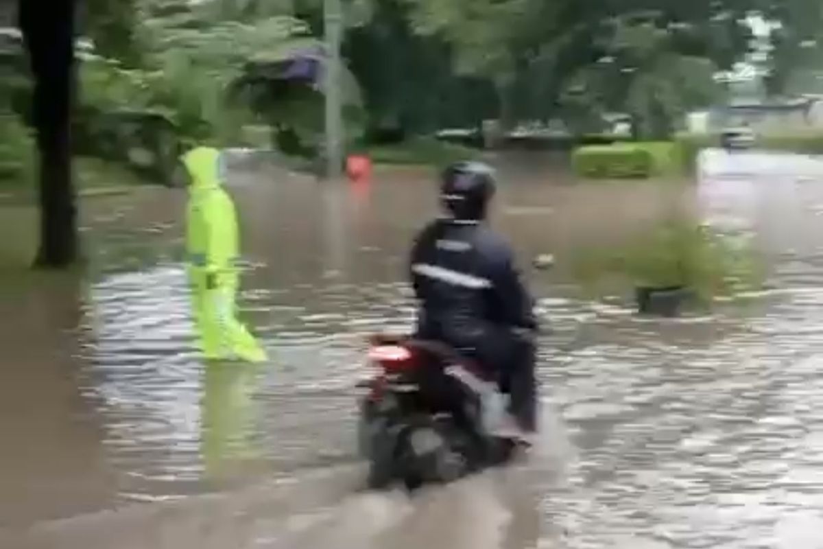 Bandara Soetta, banjir, Banjir di Tol Bandara Soetta, Lalu Lintas Terganggu
