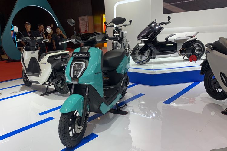 isi bensin, Toyota Rush, Suzuki XL7, Pertamax naik, mobil baru, subsidi motor listrik, Isi Bensin, Pertamax Naik, Jakarta Fair 2025, Diskon Helm, Mobil Baru, Isuzu, Mu-X, GIIAS 2025, Subsidi Motor Listrik, mU-X, Toyota rush, Populer Otomotif, artikel terpopuler, diskon helm, jakarta fair 2025, Penurunan Harga Mobil Baru, Subsidi Motor Listrik