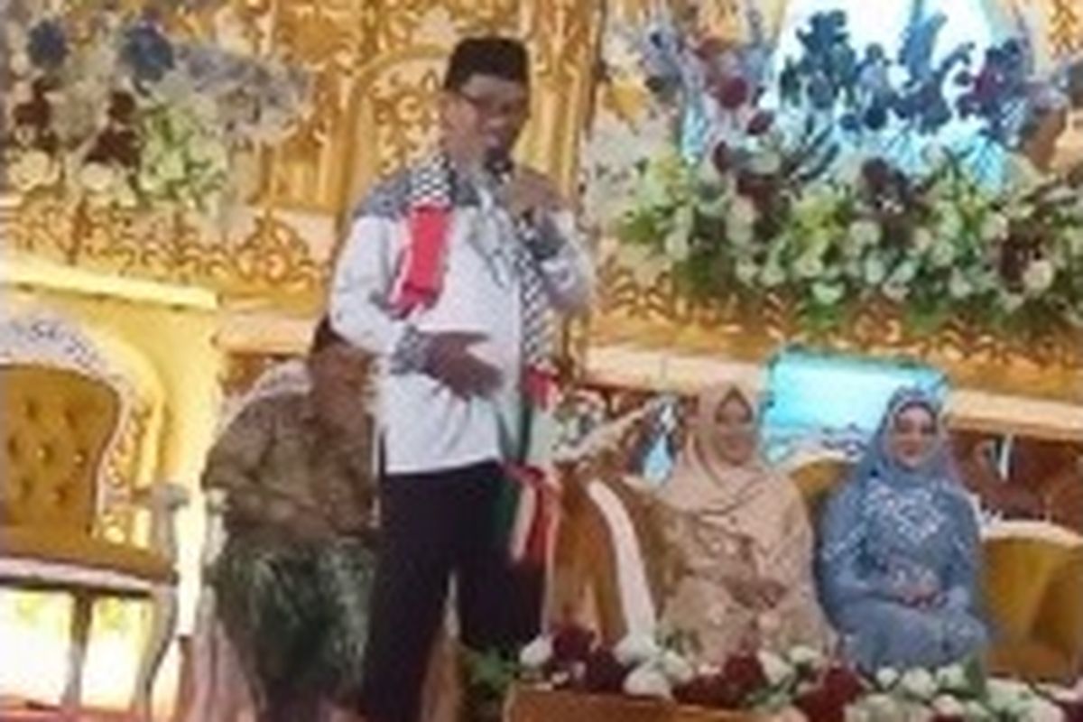 Luwu, Sulawesi Selatan, pengajian pernikahan, Calon Pengantin, calon pengantin, Calon pengantin, Pengajian Pernikahan, Calon Pengantin yang Dokter Beri Pertolongan, Kronologi Ustad Luwu Meninggal di Pengajian Pernikahan, Sempat Ceramah 20 Menit, Kronologi Detik-Detik Terakhir Ustad Burhan, Calon Pengantin yang Dokter Beri Pertolongan, Kondisi Sehat Sebelumnya dan Riwayat Pingsan, Sosok Ustad Burhan di Mata Warga dan Jemaah, Dakwah Melalui Keteladanan Hidup
