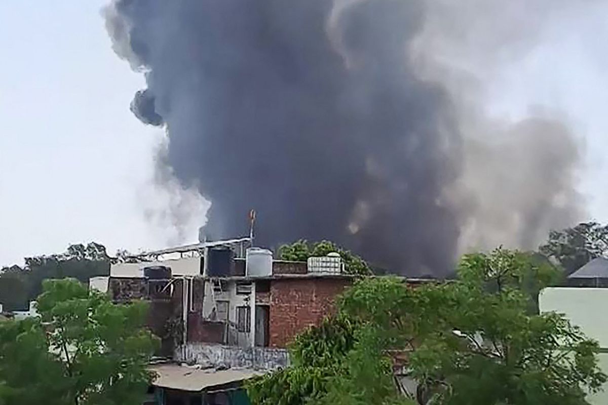 pesawat Air India jatuh, Pesawat Air India Jatuh, Kecelakaan Pesawat Air India, pesawat air india jatuh, Detik-detik pesawat Air India jatuh, kecelakaan pesawat air india, korban kecelakaan pesawat air india, Video Detik-detik Pesawat Air India Jatuh Beberapa Menit Setelah Lepas Landas