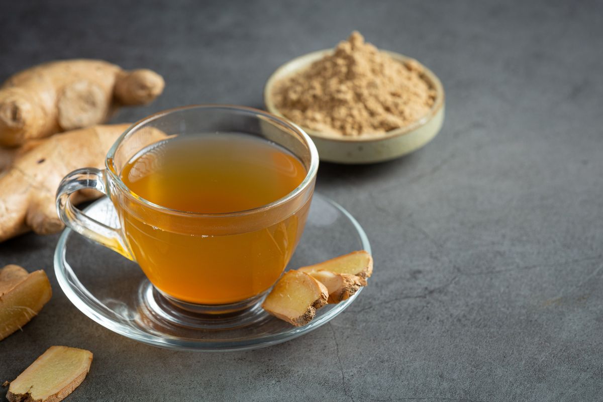 minuman untuk batuk kering, minuman untuk batuk di indomaret, minuman untuk batuk gatal, minuman untuk redakan batuk, minuman meredakan batuk, minuman batuk kering, 6 Minuman untuk Bantu Redakan Batuk Kering, Ada Teh Jahe, 1. Teh jahe, 2. Teh madu dan lemon, 3. Air garam, 4. Teh chamomile, 5. Susu kunyit, 6. Jus nanas