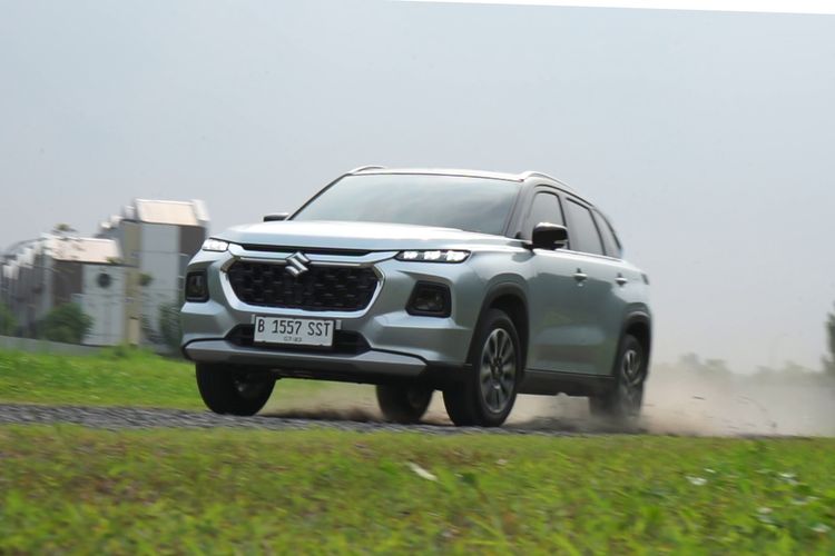 mobil bekas, harga mobil bekas, Suzuki Grand Vitara, pasar mobil bekas, Grand Vitara, Cek Harga Bekas Suzuki Grand Vitara Model Baru, mulai Rp 260 Jutaan
