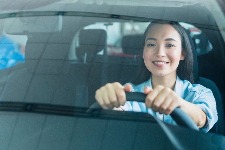 Berkendara agresif, gaya berkendara, Berkendara Agresif Ternyata Berisiko, Ini Dampaknya pada Mobil