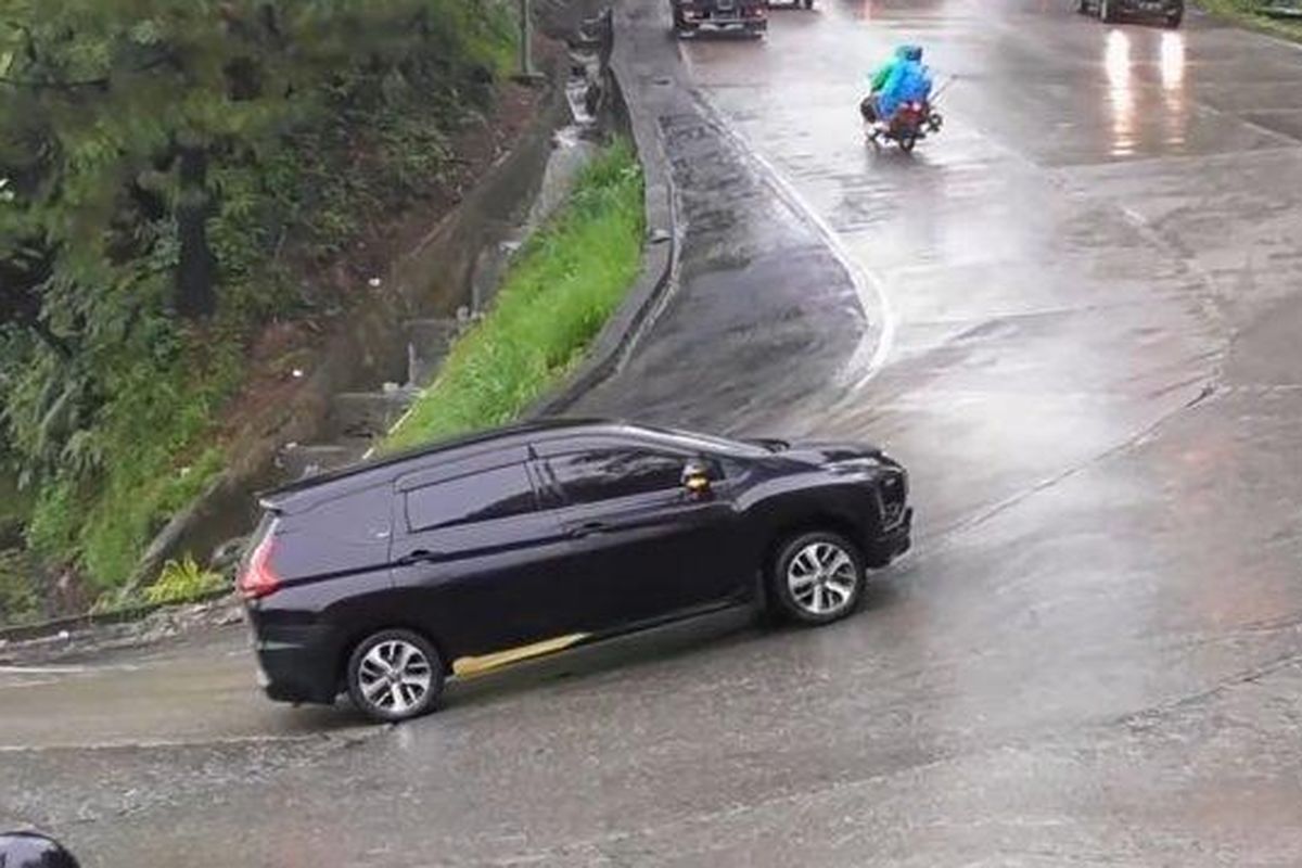 mobil, tanjakan, Torsi, Tips Bikin Mobil Terasa Lebih Enteng saat di Tanjakan