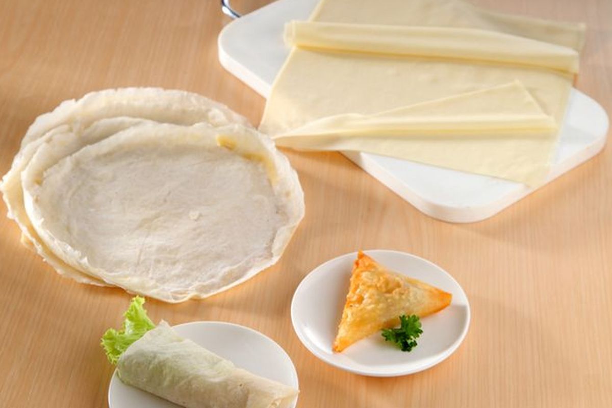 kulit lumpia, cara pisahkan kulit lumpia, tips kulit lumpia siap pakai, kulit lumpia tidak sobek, kulit lumpia tidak mudah sobek, cara agar kulit lumpia tidak sobek, Cara Pisahkan Kulit Lumpia Siap Pakai yang Cepat Tanpa Sobek, Oles Bahan Ini, 1. Keluarkan dari Kulkas Lebih Dulu, 2. Gunakan Uap Panas, 3. Pastikan Tangan Bersih dan Kering, 4. Selipkan Serbet atau Tisu Dapur, 5. Oles Minyak Tipis