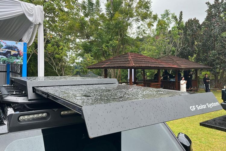 panel surya, Chery J6, mobil listrik chery, Modifikasi mobil listrik, Biaya Modif Panel Surya di Mobil Listrik Chery J6 Tembus Rp 100 Juta