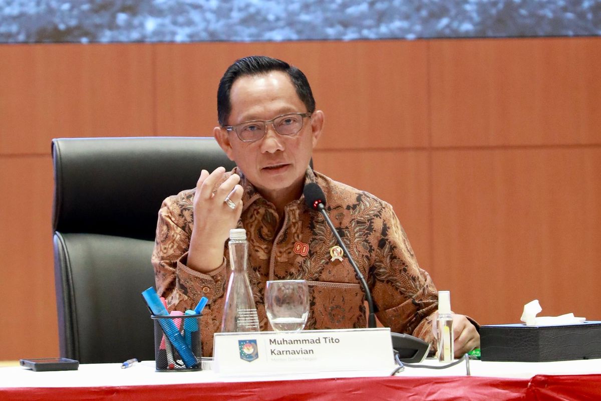 Tito Karnavian, kepala daerah, Mendagri, flexing, affan kurniawan, Tak Pamer Kemewahan, Dampak Perilaku Flexing Pejabat, Mendagri Ingatkan Kepala Daerah Tak Pamer Kemewahan, Masyarakat Sedang Prihatin, Instruksi Lain untuk Jaga Kondusivitas, Dampak Perilaku Flexing Pejabat, Hormon Kebahagiaan dan Etika Kepemimpinan, Latar Belakang Demonstrasi