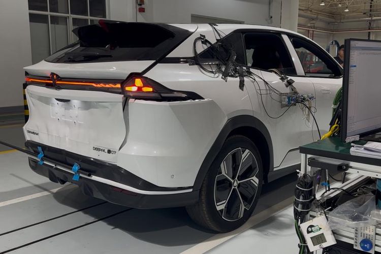Crash Test, Changan Automobile, Chongqing, Changan, uji tabrak, Deepal S07, Menilik Ketatnya Uji Keselamatan Mobil Changan di China