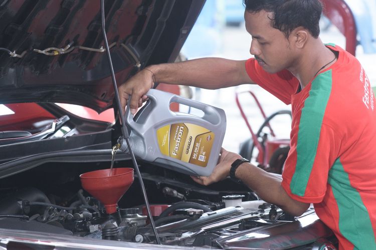 pelumas, oli mesin, mesin mobil, mobil jarang digunakan, Perawatan, ganti oli mesin mobil jarang dipakai, mengapa kita harus rutin ganti oli mesin, Kenapa Mobil Jarang Dipakai Harus Tetap Rutin Mengganti Oli Mesin?