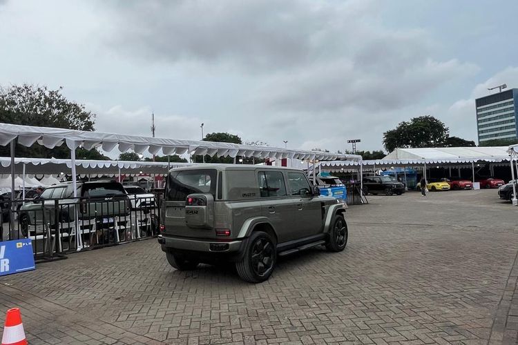 iCar V23, Jimny 5 pintu, Mobil, iCar V23 vs Suzuki Jimny: Duel SUV Listrik dan Bensin