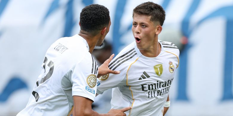 Trent Alexander-Arnold, Liverpool, Liga Spanyol, LaLiga, Real Madrid, Joshua Abe, Trent Alexander-Arnold Disebut Ajak Talenta Muda Liverpool ke Real Madrid
