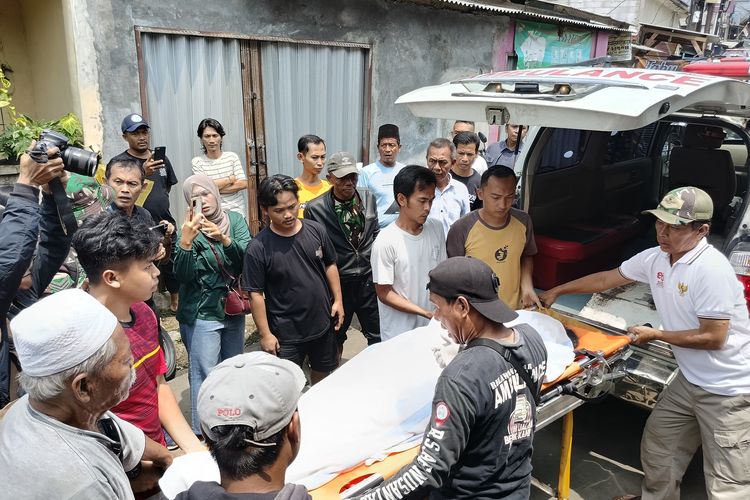 Bogor, majelis taklim, Bangunan Majelis Taklim Ambruk di Bogor, Majelis Taklim Asobiyah, Majelis Taklim Asohibiya Ciomas Bogor, bangunan Majelis Taklim Asohibiya runtuh timpa jamaah, gedung majelis taklim ambruk, gedung majelis taklim di bogor ambruk, Balita Jadi Korban Ambruknya Majelis Taklim Ashobiyyah Bogor, 3 Tewas dan Puluhan Luka