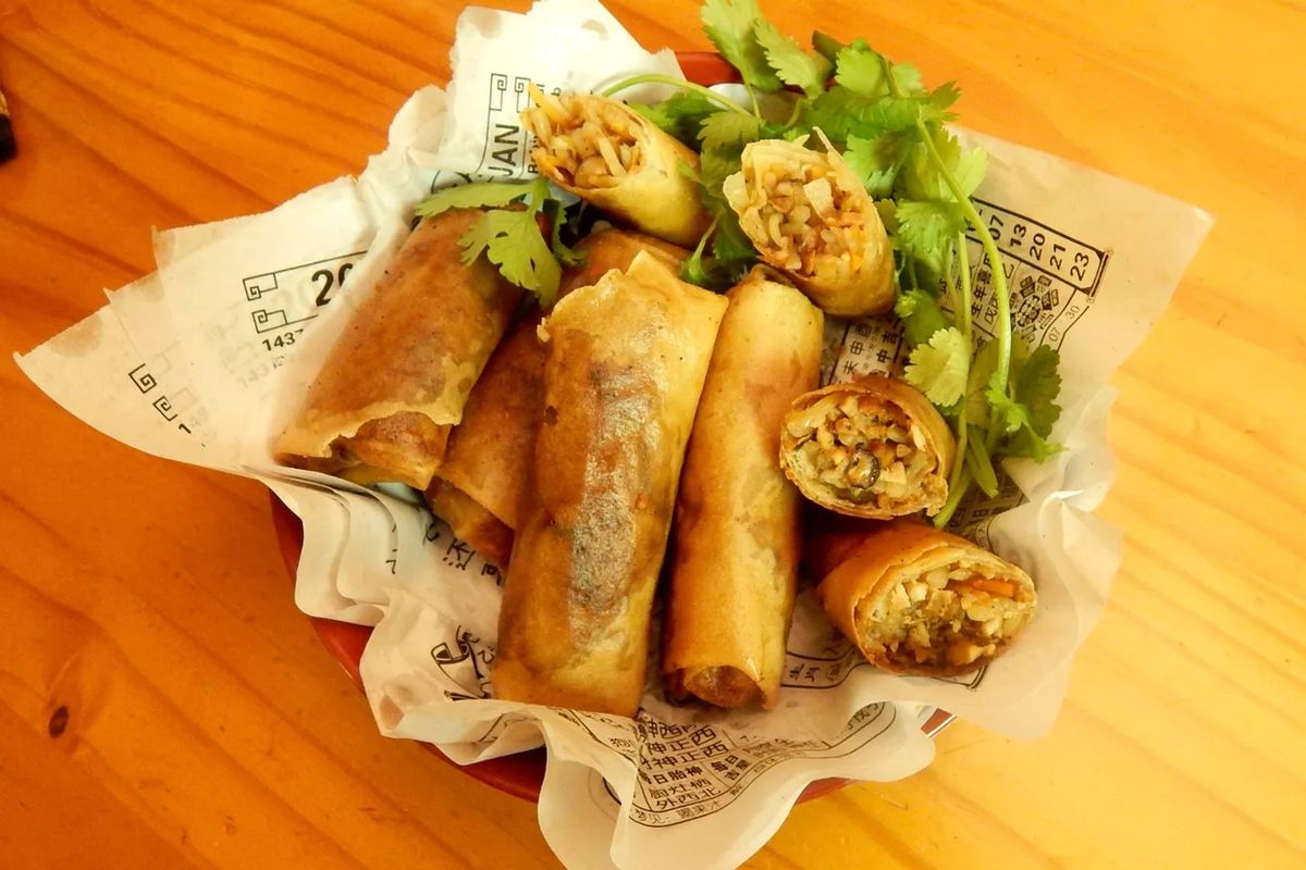 kulit lumpia, Bahan kulit lumpia, resep kulit lumpia, bahan kulit lumpia, cara membuat kulit lumpia lentur, kulit lumpia lentur dan tidak sobek, Cara Membuat Kulit Lumpia Lentur dan Tidak Mudah Sobek, Ini Triknya!, Bahan kulit lumpia, Pastikan adonan tidak terlalu cair, Tambahkan telur, Mengistirahatkan adonan, Menyimpan sisa kulit lumpia