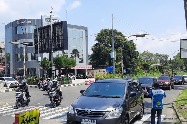 ganjil genap puncak bogor, one way puncak bogor hari ini, Rekayasa jalur puncak, Hari Ini Jalur Puncak Berlaku Ganjil Genap dan Oneway