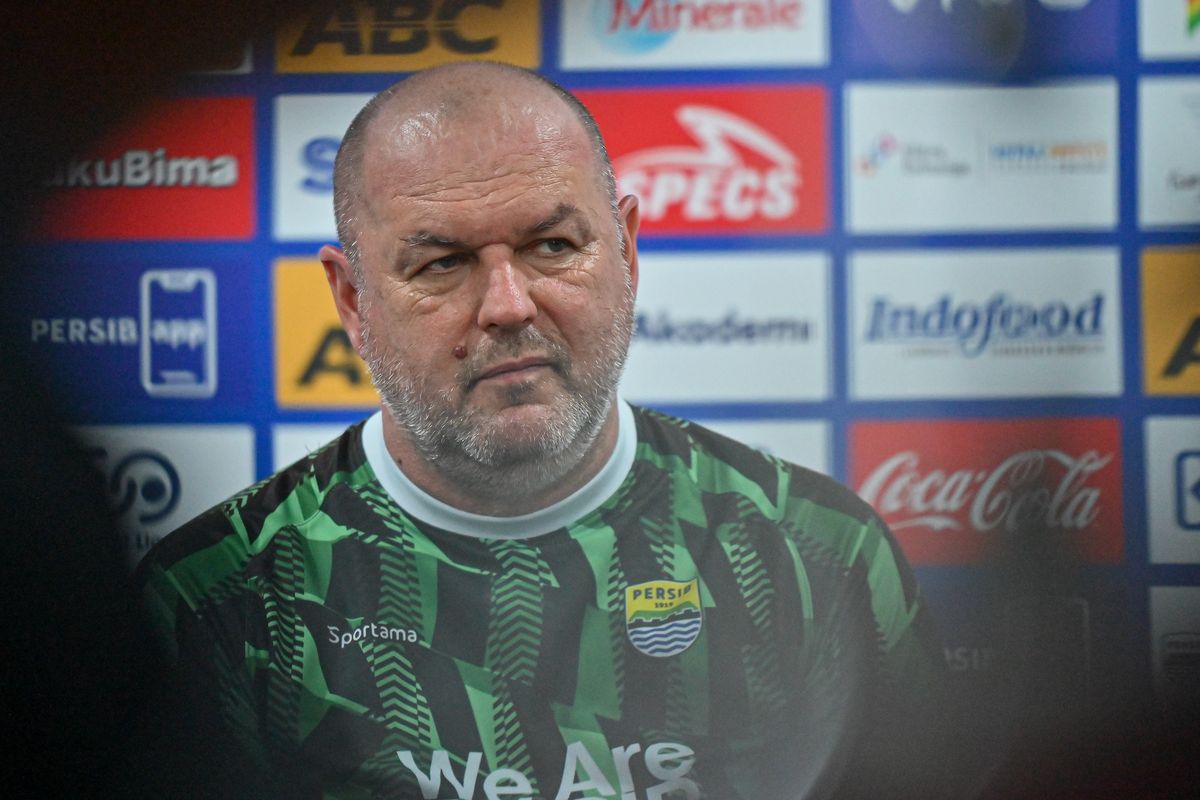 Persib, Liga 1 2024-2025, PSS Sleman, Persib Bandung, Bojan Hodak, Marc Klok, Persib Bandung vs PSS Sleman, Persib Juara, Pesan Hodak Setelah Dewa United Terpeleset dan Persib di Ambang Juara