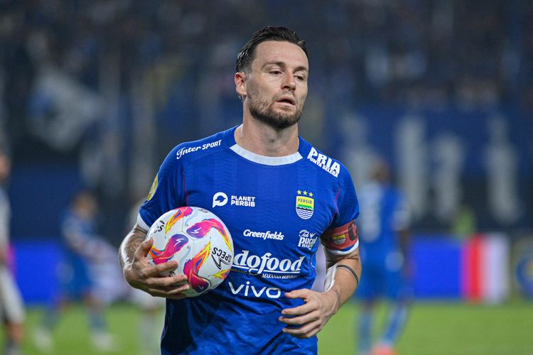 Persib, Malut United, Liga 1 2024-2025, Persib Bandung, Marc Klok, Malut United vs Persib Bandung, juara Liga 1 2024-2025, Marc Klok Ingin Buat Sejarah, Bawa Persib Juara di Ternate