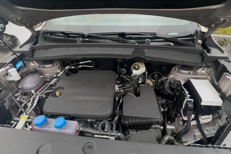 CS55 Plus HEV, SUV hybrid, Changan, BlueCore HEV, Ulik Spesifikasi Changan CS55 Plus HEV, Cocok Masuk ke Indonesia?, Desain Eksterior: Agresif dan Futuristis, Interior: Nyaman dengan Sentuhan Teknologi, Performa Mesin: Efisiensi Bertemu Tenaga, Fitur Keselamatan dan ADAS, Kesimpulan