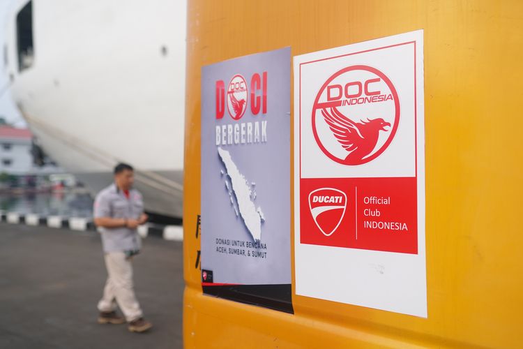 ducati, Ducati Official Club Indonesia, Bantuan donasi, Donasi untuk Sumatera, DOCI Salurkan Bantuan Donasi untuk Sumatera Lewat KRI TNI AL