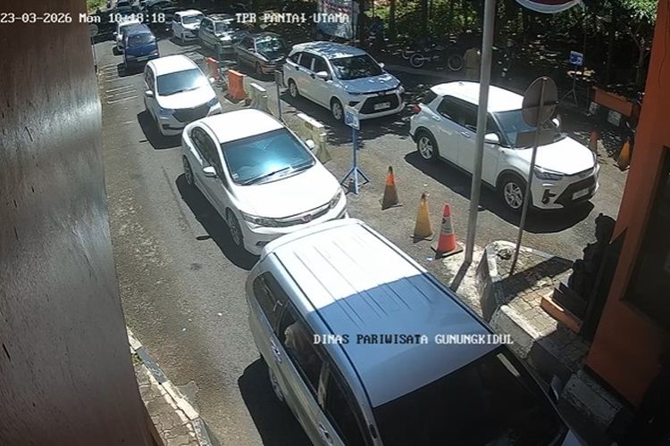 Pantai, TPR Utama Baron, libur Lebaran, Libur Lebaran, TPR Baron Padat, Akses Pantai Gunungkidul Mulai Macet