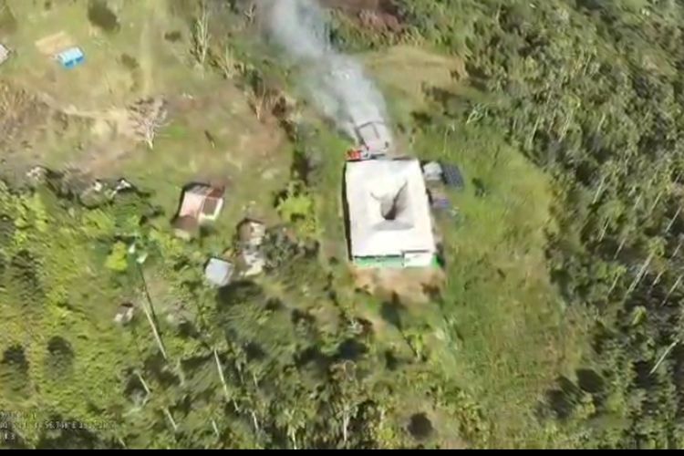 Pegunungan Bintang, KKB bakar sekolah, KKB bakar puskesmas, Distrik Kiwirok Papua, papua pegunungan, kiwirok, KKB Bakar Sekolah di Pegunungan Bintang Papua, Kontak Tembak Pecah dengan Aparat, Terjadi Kontak Tembak, KKB Juga Bakar Puskesmas Kiwirok, Aparat Tetap Siaga, Siaga Satu di Distrik Kiwirok